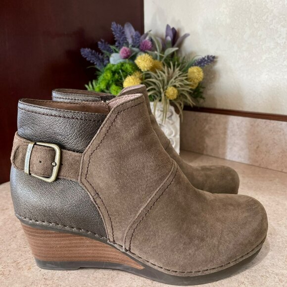 Dansko Shirley  Leather & Suede Ankle Boots Size 37 Brown Wedge Heel Side Zipper - Picture 3 of 8